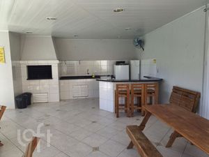 Image 24 - 915002