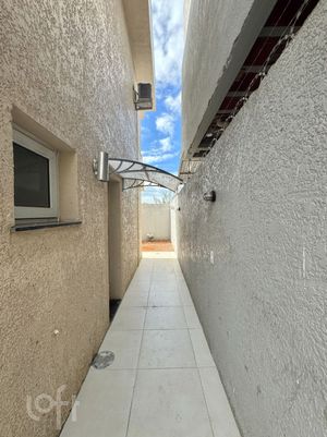 Image 2 - 915005