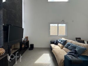 Image 4 - 915005
