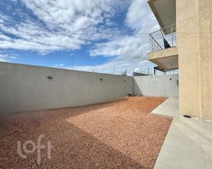 Image 44 - 915005