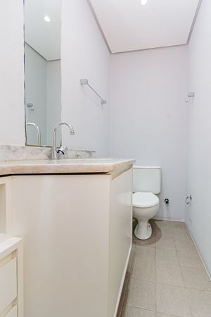Image 7 - 915007