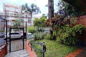 Image 4 - 915007