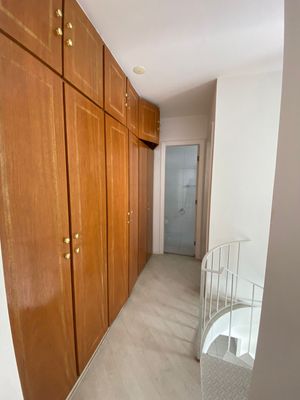 Image 12 - 915044