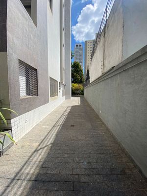 Image 25 - 915044
