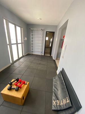 Image 31 - 915044