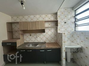 Image 20 - 915056