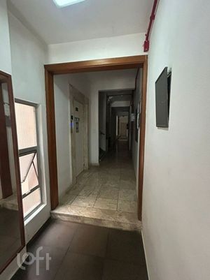 Image 22 - 915056