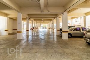 Image 7 - 915091