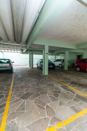 Image 28 - 915143