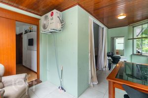 Image 16 - 915143