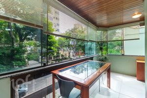 Image 14 - 915143