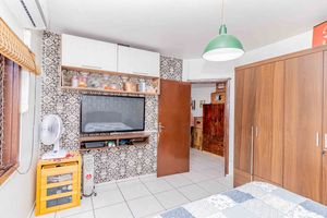 Image 7 - 915144