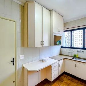 Image 18 - 915153