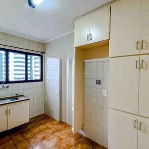 Image 35 - 915153