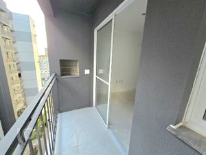 Image 10 - 915157
