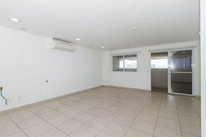 Image 1 - 915179