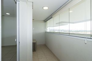 Image 3 - 915179