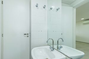 Image 9 - 915179