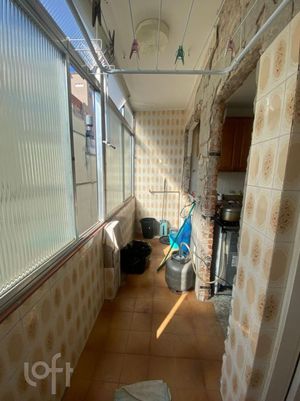 Image 20 - 915180
