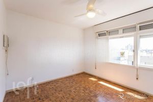 Image 7 - 915180
