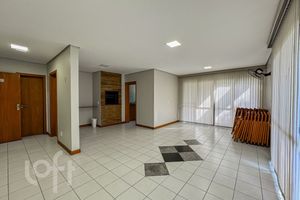 Image 20 - 915191