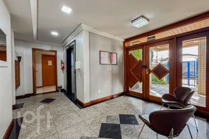 Image 21 - 915191