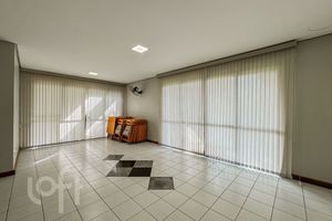 Image 19 - 915191