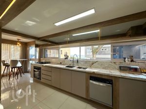 Image 10 - 915208