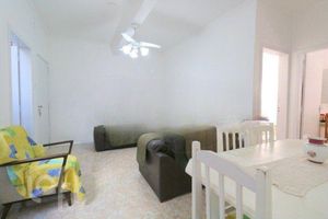 Image 4 - 915216