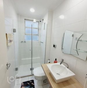Image 9 - 915222