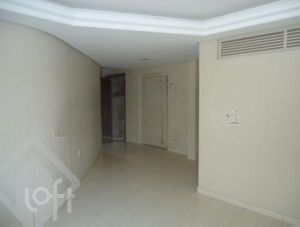 Image 1 - 915223