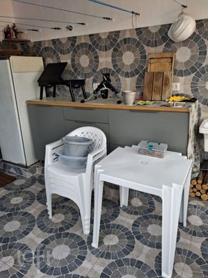 Image 8 - 915224