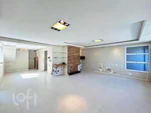Image 38 - 915225