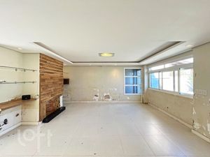 Image 39 - 915225