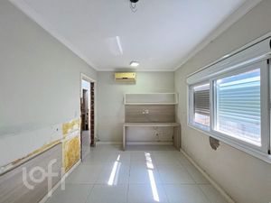 Image 37 - 915225
