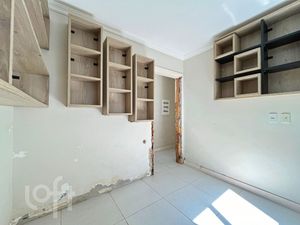 Image 34 - 915225