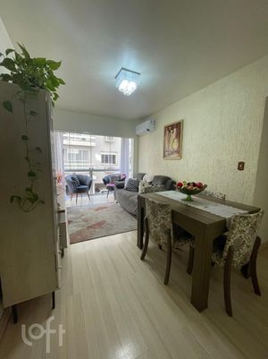 Image 19 - 915226