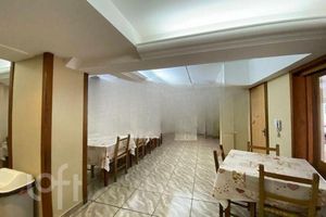 Image 38 - 915226