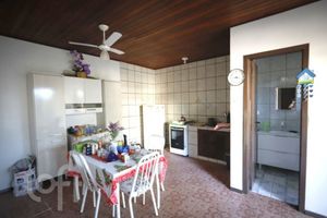 Image 18 - 915286