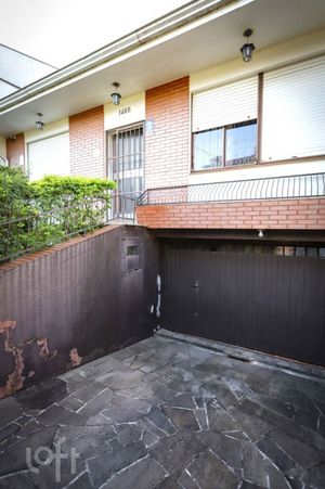 Image 2 - 915286