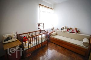 Image 11 - 915286