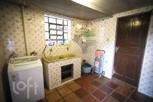 Image 40 - 915286