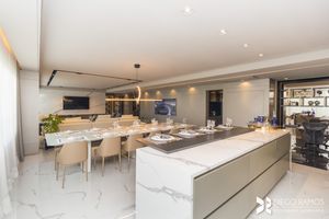 Image 10 - 915287