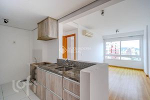 Image 8 - 915288