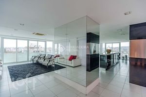 Image 38 - 915288