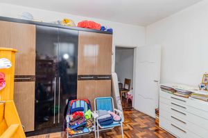 Image 10 - 915290