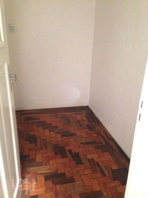 Image 3 - 915300