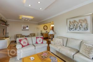 Image 4 - 915302
