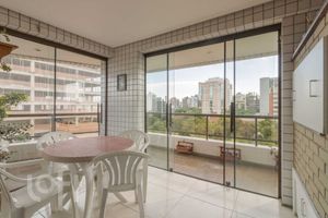 Image 9 - 915302