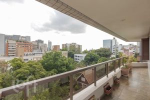 Image 14 - 915302